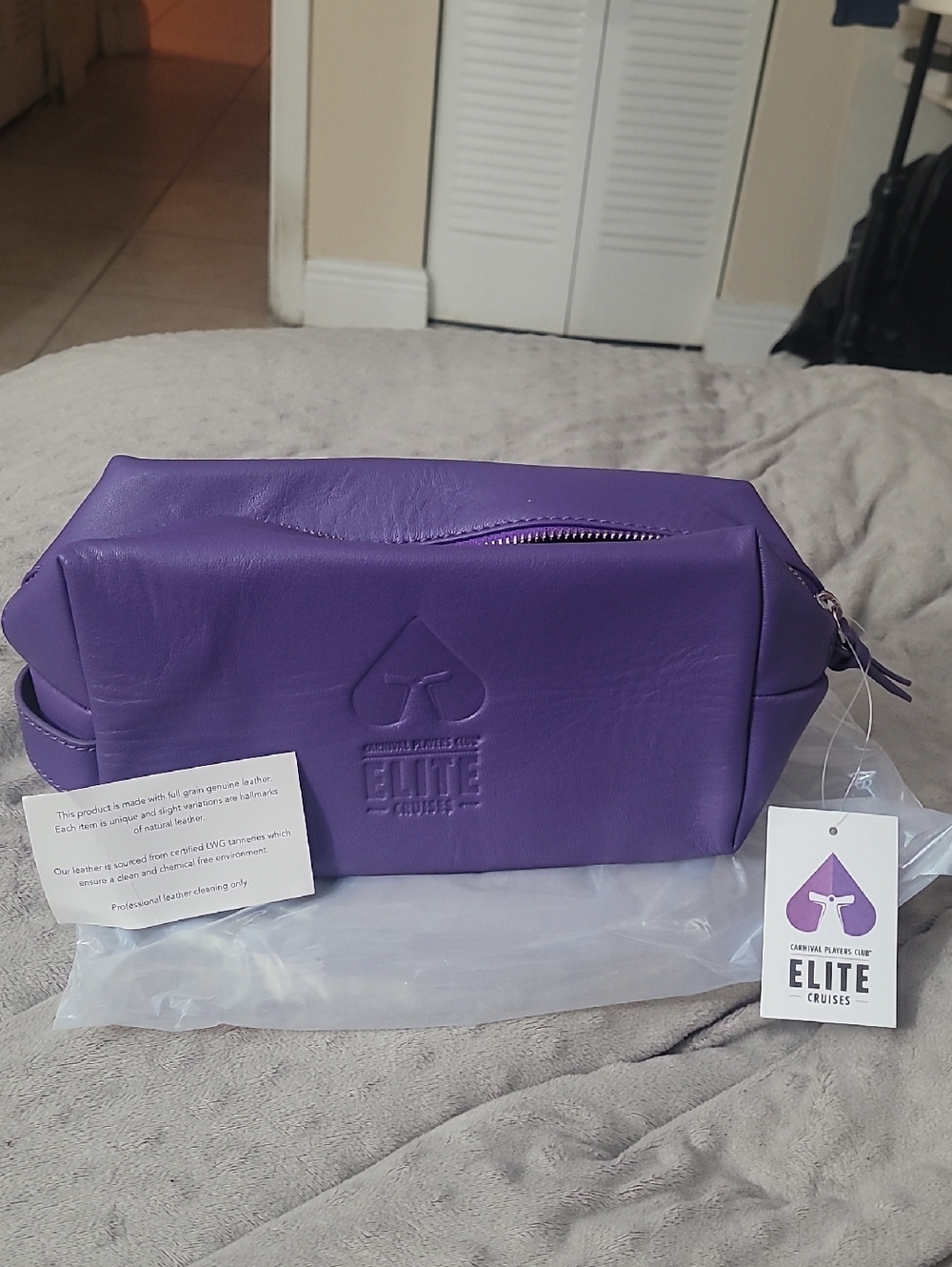 Carnival Elite Purple Travel Leather Toiletry Bag. New.